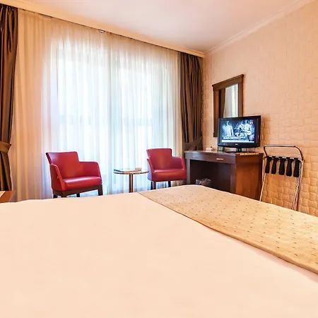 2000 Kavaklidere Hotel 4*