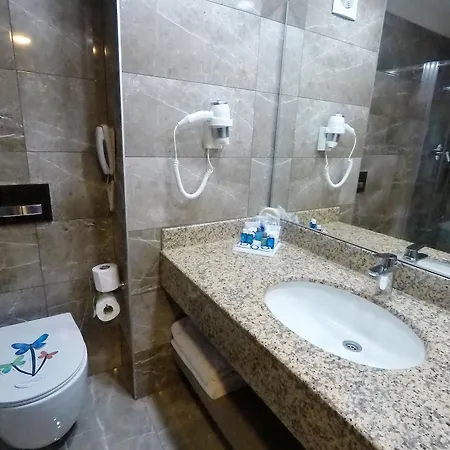 2000 Kavaklidere Hotel 4*
