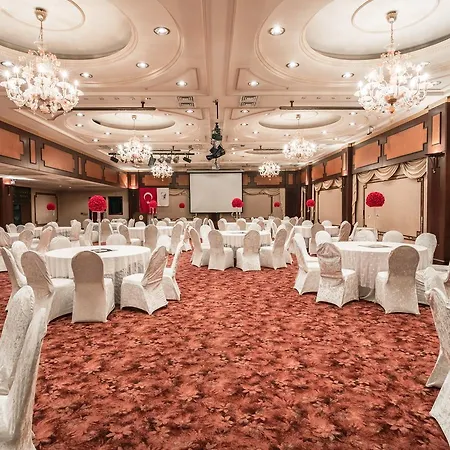 2000 Kavaklidere Hotel 4*